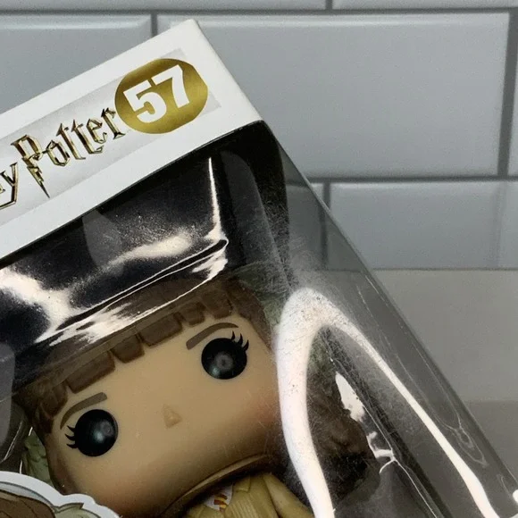 Funko Pop! Vinyl: Harry Potter - Hermione Granger #57 with mandrake - Picture 7 of 7